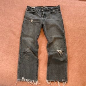 Levi’s Wedgie Straight Gray Cropped Jean